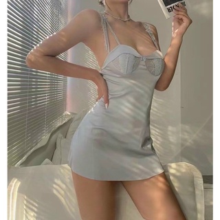 Váy ngủ lụa quyến rũ