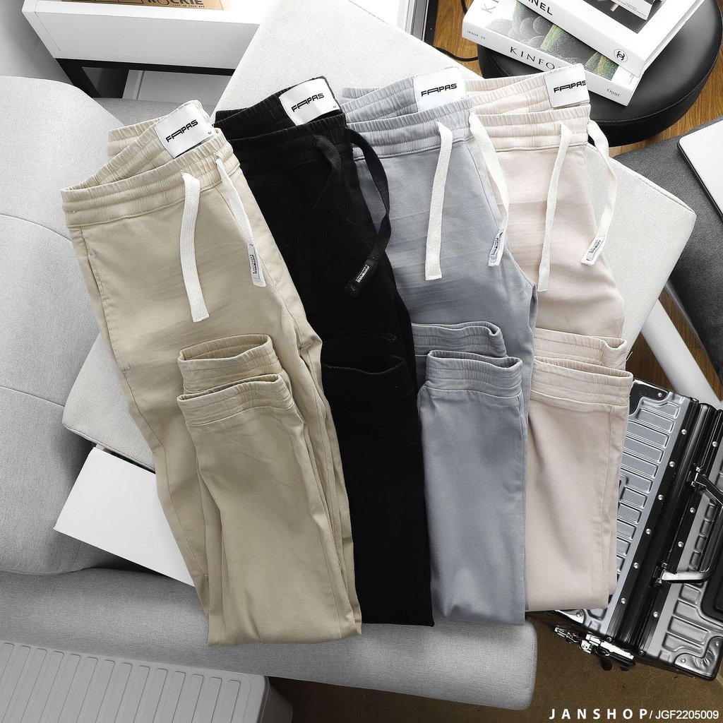 Kaki Jogger Mẫu Mới Của Fapas Cập Bến, Với Tiêu Chí Là Sự Tiện Dụng Và Thoả Mái Dưới Chất Vải Kaki Co Giãn, Mềm Mịn