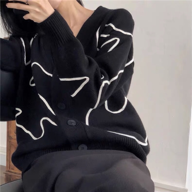 Cardigan Hoạ Tiết (Be/Đen) | BigBuy360 - bigbuy360.vn