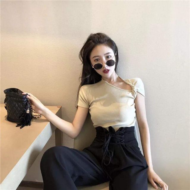 Áo len motogi xoắn vai | BigBuy360 - bigbuy360.vn