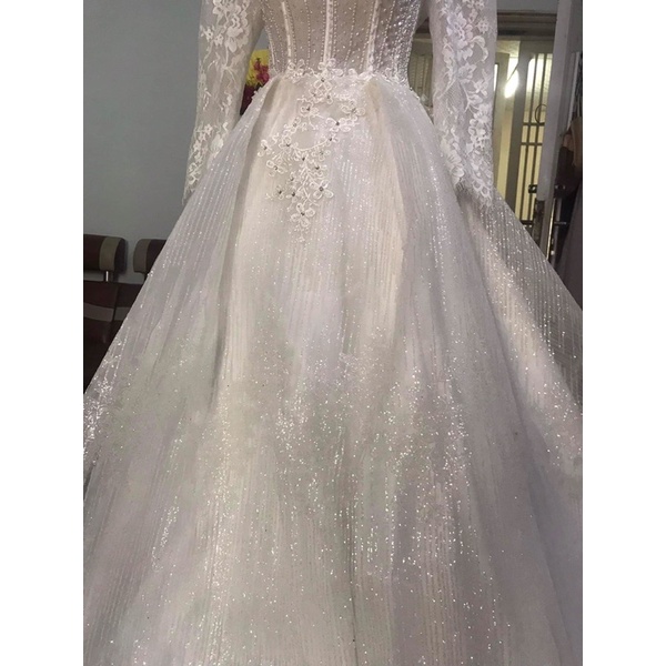 Váy cưới lung linh