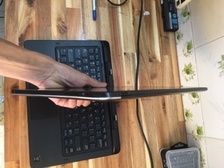 Laptop Dell 2 trong 1 7350