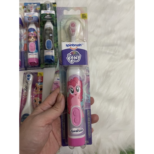 ⭐️⭐️BÀN CHẢI PIN CHO BÉ SPINBRUSH  💰💰💰giá: 220k   💎Bàn chải đánh răng loại bỏ mảng bám và mát xa nướu .