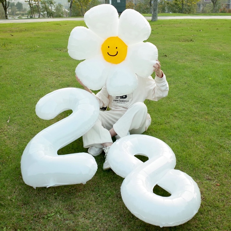 Bóng Số Trắng Đen Trang Trí Sinh Nhật