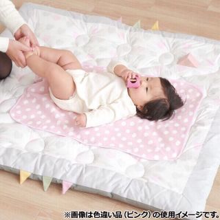 Set 2 tấm lót chống thấm xuất Nhật 50*70