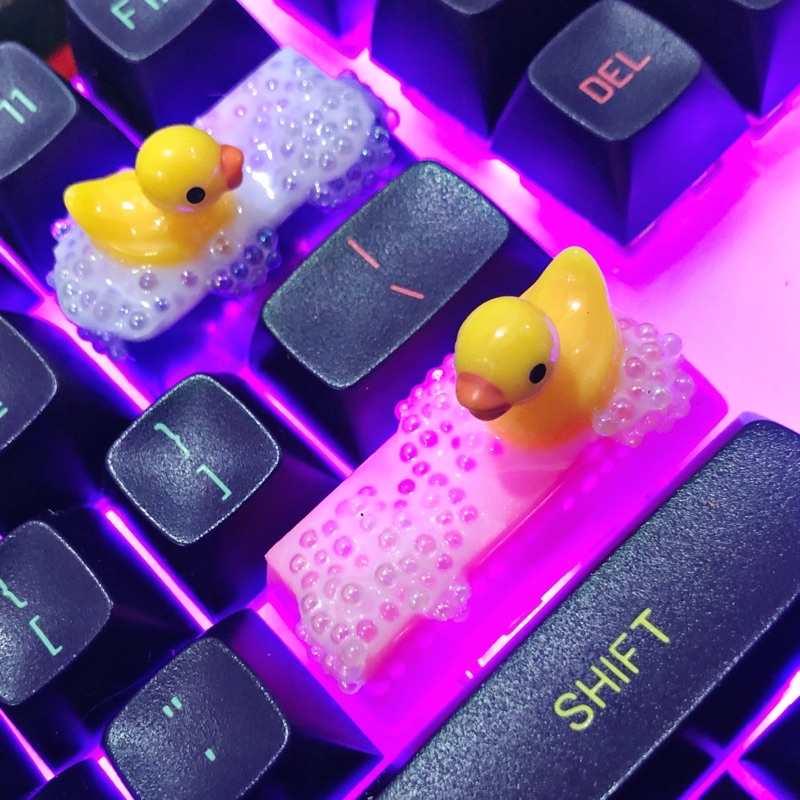 NÚT BÀN PHÍM / KEYCAP RESIN VỊT MŨ RUBBER DUCK