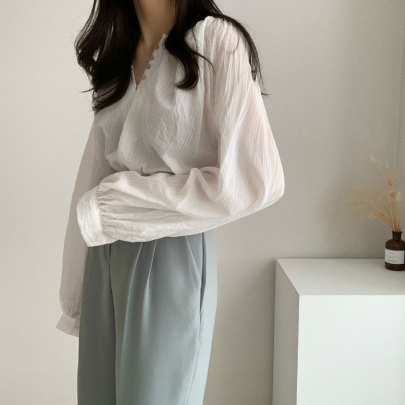 Áo kiểu dài tay dáng rộng thiết kế cổ chữ V cổ điển