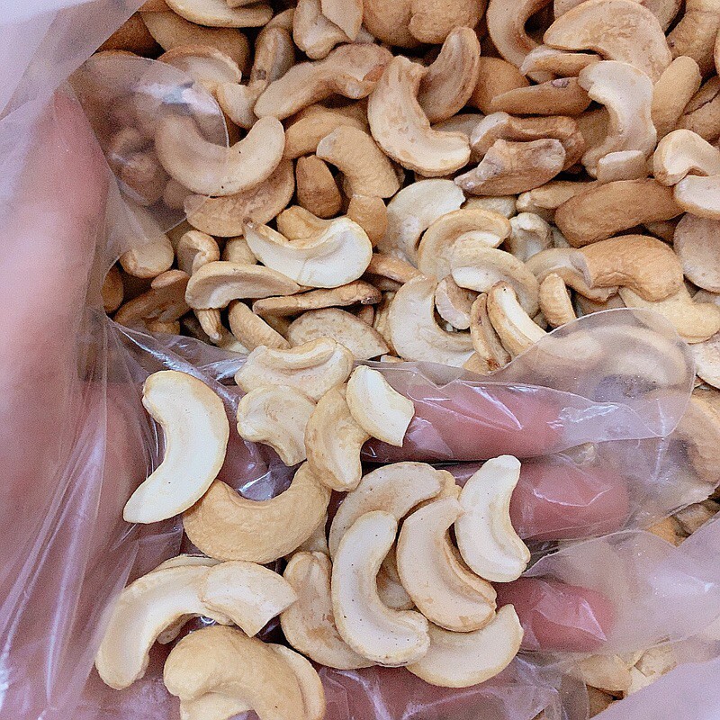 Hạt điều vỡ tách vỏ rang sẵn