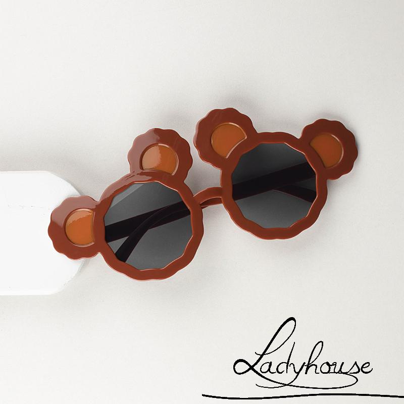 Kính mát hình chú gấu dễ thương vui nhộn cho bé