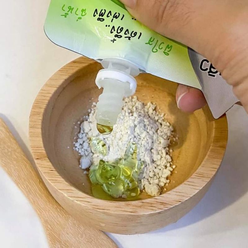 Gel lộ hội -Smooto aroe vela snail brigh gel+ bột đặc biệt ^Pong Vi Set^điều tri mụn.