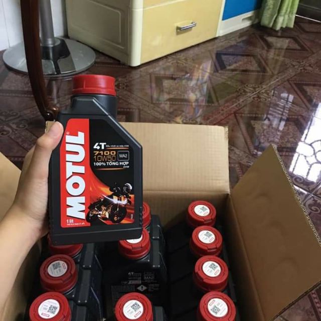 Nhớt Motul 7100 4T 10W50 1 Lít