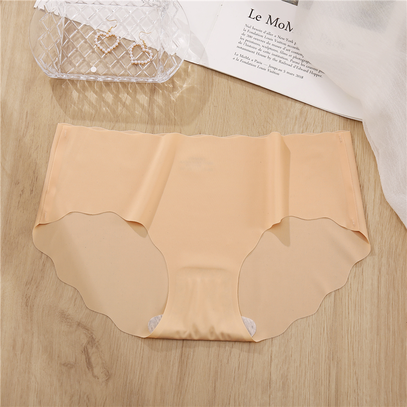 Quần lót CUTEBYTE không đường may màu trơn size M-XL cho nữ