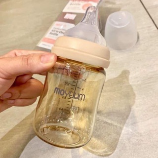 (Có sẵn) Bình sữa MOYUUM 270ml newbox
