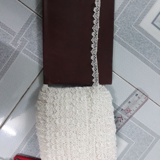 Ren chỉ thêu bóng