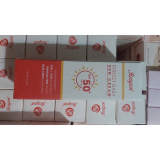 KEM CHỐNG NẮNG  SPF 50+ PA++