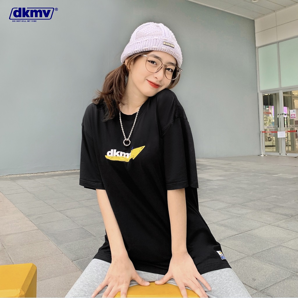 Áo thun nữ cotton cổ tròn form rộng | DKMV Arrow Tee