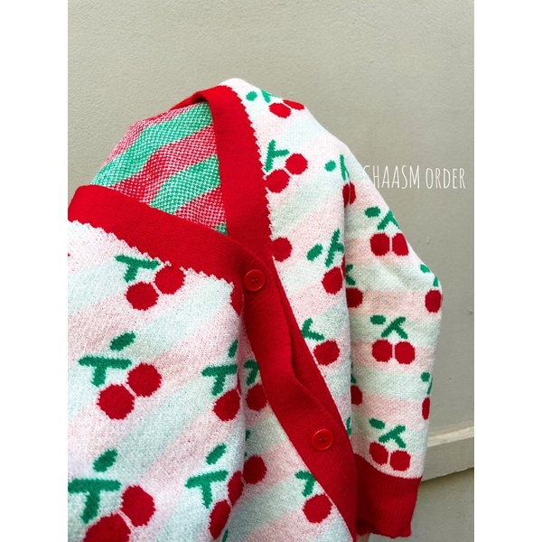 SẴN - áo croptop len hoạ tiết cherry