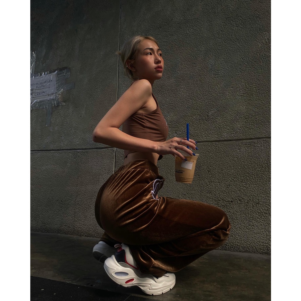 110QL 1123QH-[Gợi ý từ KOL] Áo croptop in chữ Lovito L07123 (Cà phê) | BigBuy360 - bigbuy360.vn