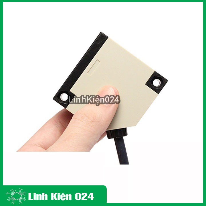 Cảm Biến Quang Omron E3JK-R4M2