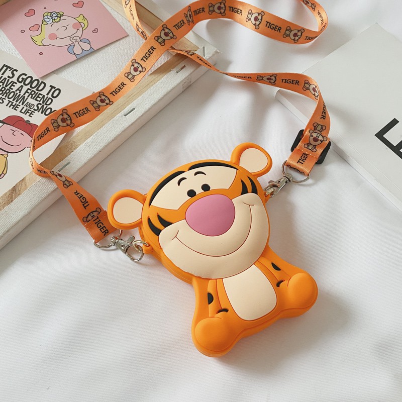 Túi đeo chéo mini bằng silicon họa tiết hoạt hình Doraemon/Hello Kitty xinh xắn 2020 hợp thời trang cho bé gái