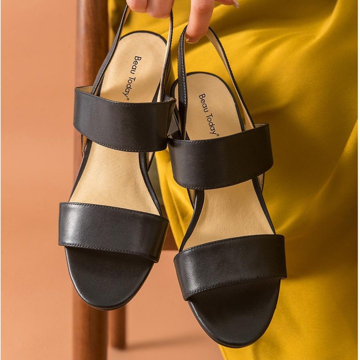 Giày sandal nữ mã LTS14 mũi tròn quai ngang cao 5cm phong cách HQ có 2 màu kem và đen