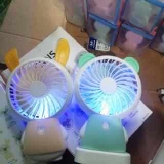 Quạt có đế hình thỏ, gấu siêu dễ thương, tốc độ quạt siêu mạnh, có đèn