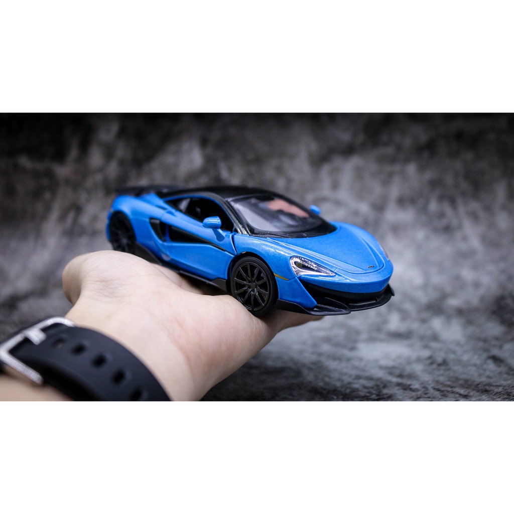 MÔ HÌNH XE MCLAREN 600LT BLUE 1:32 HUADAWEI 6657