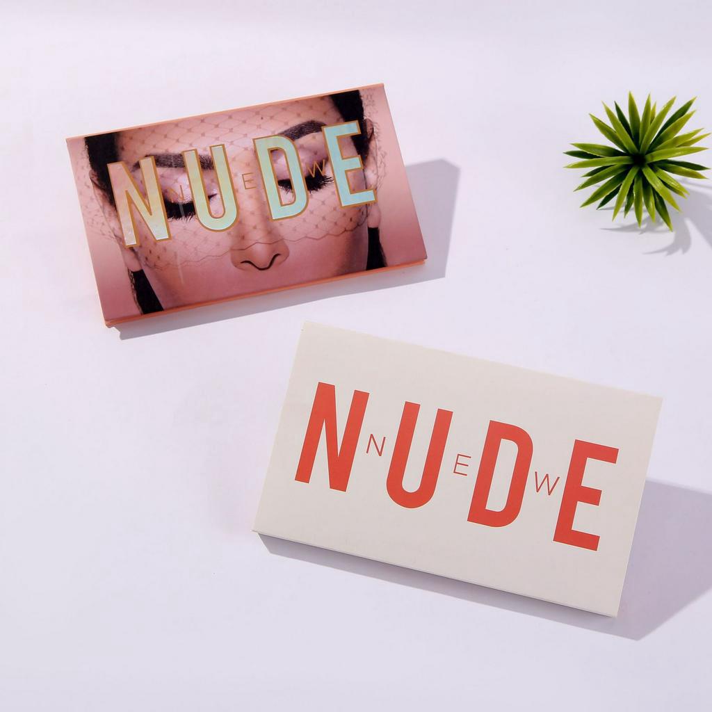 Bảng phấn mắt PRETTY CO GAI 18 màu lì và ánh nũ mịn mịn có tặng cọ trang điểm 25g