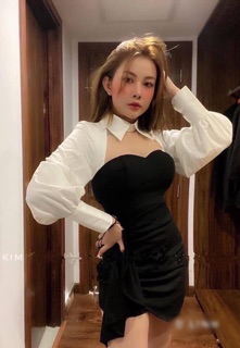 Đầm đen phối trắng