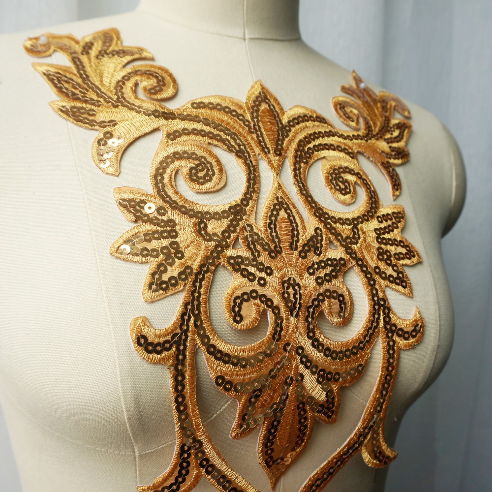 Huy Hiệu Cài Áo Hình Hoa Đính Kim Sa Lấp Lánh