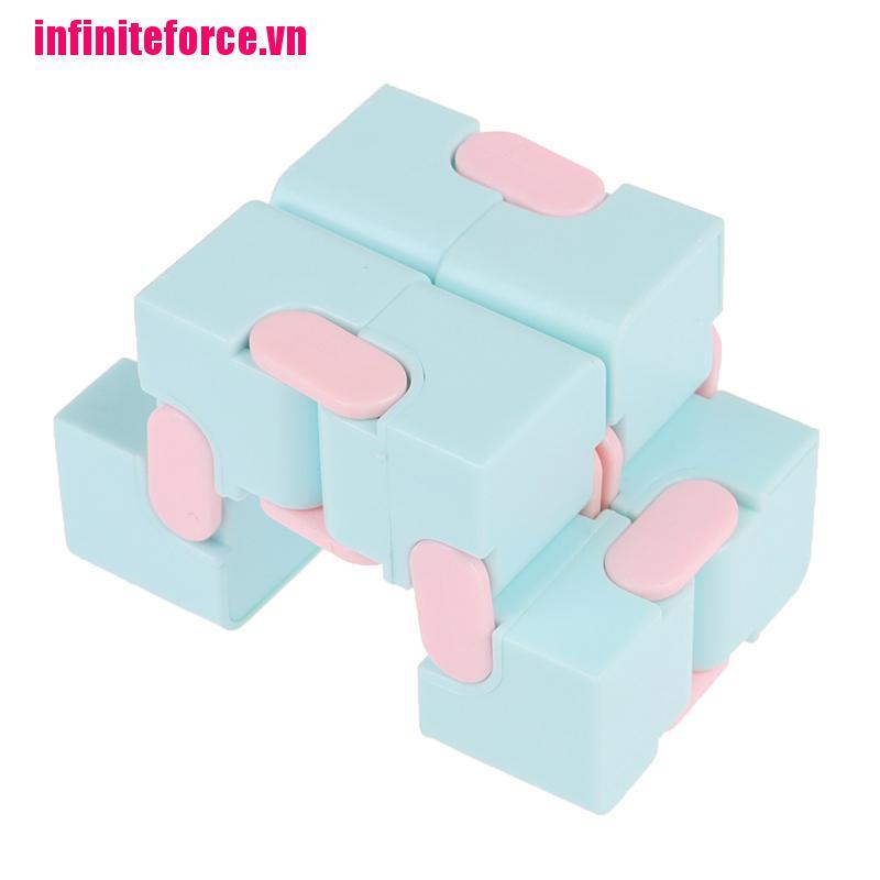 Khối Rubik Đồ Chơi Giúp Giảm Căng Thẳng