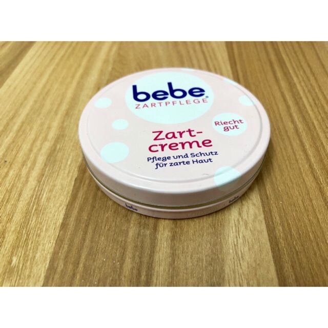 Kem dưỡng da chống nẻ Bebe Zartcreme cho bé 50ml