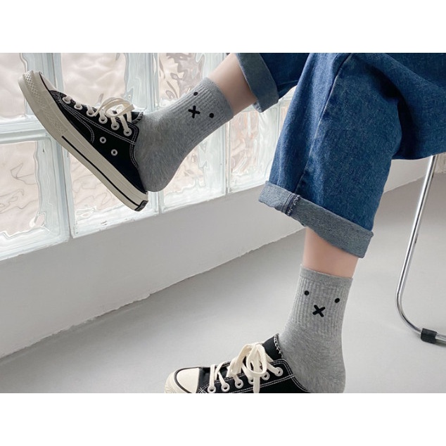 Vớ Mặt Cười cổ lửng style Hàn Quốc siêu dễ thương dành cho nữ.