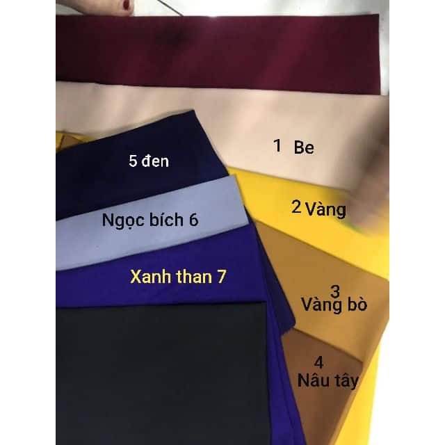 chân váy dáng suông phối cúc