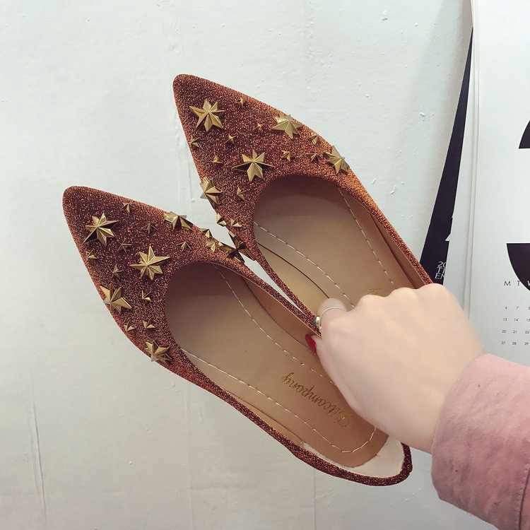 Flat Shoes Pointed Star Rivet Female Flat Shoes