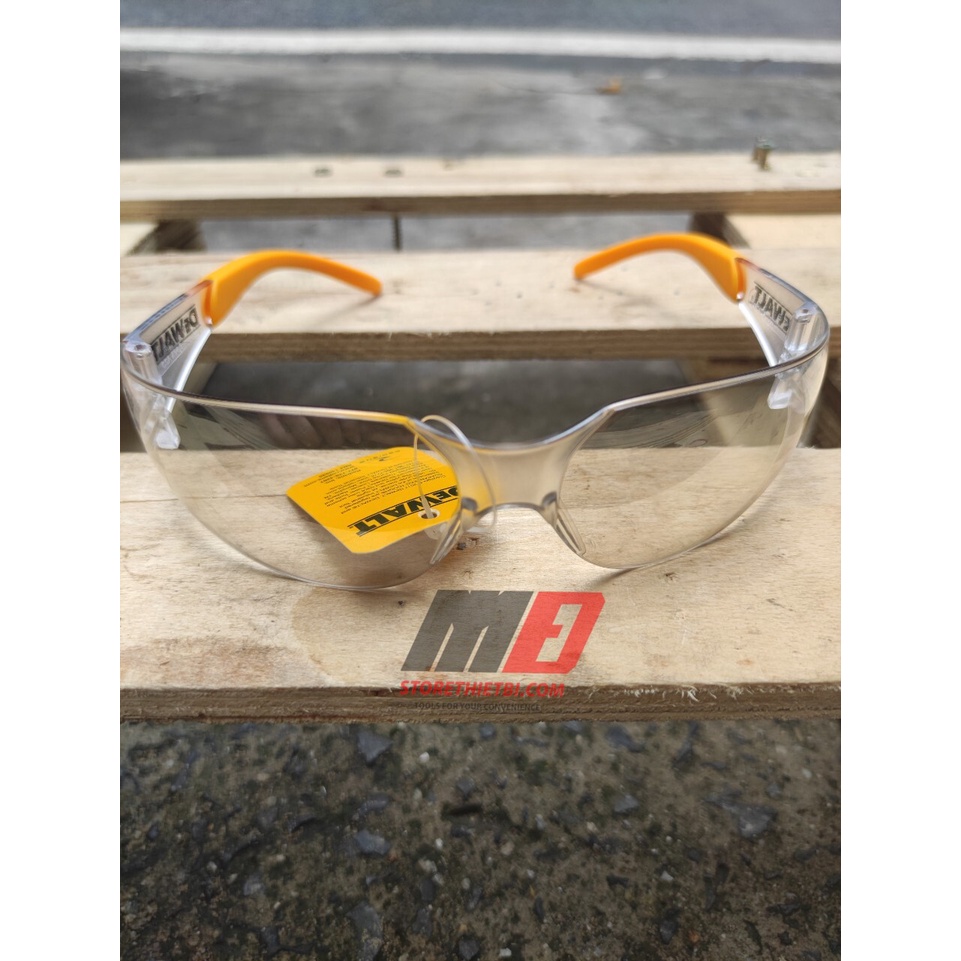 Kinh bảo hộ Chống 99.9% tia UVA / UVB Dewalt chính hãng