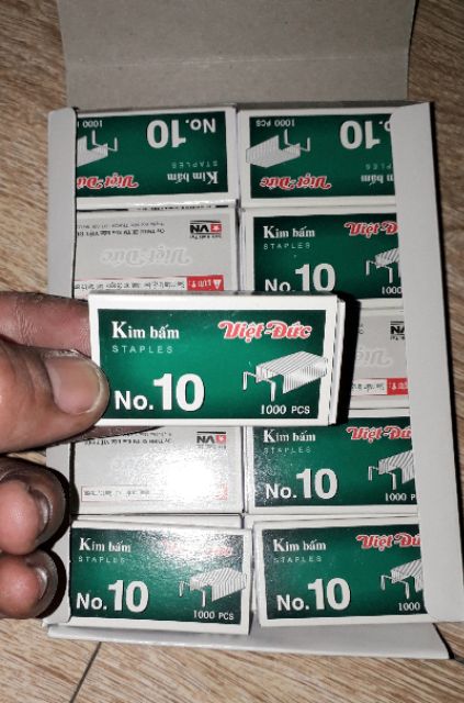 Một hộp ghim bấm số 10 Việt Đức có 1000 cái