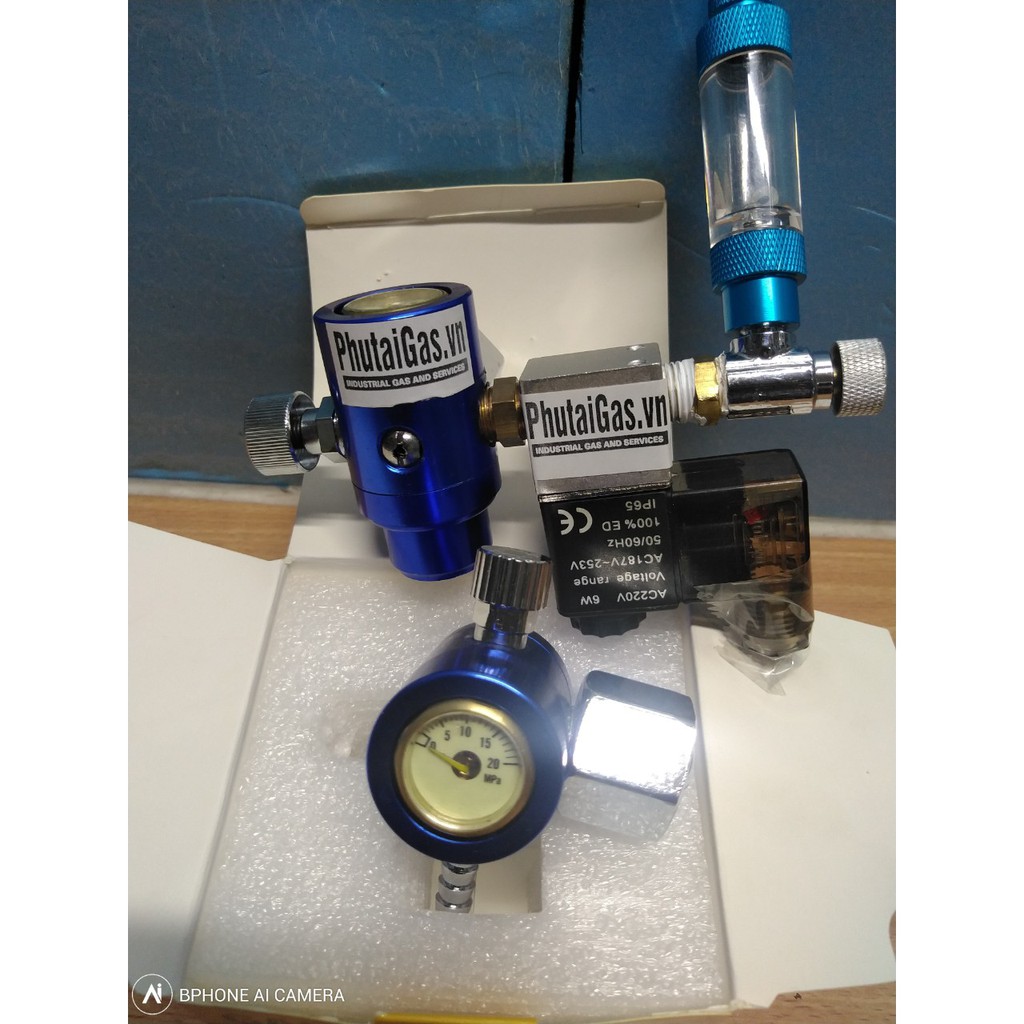 Van điện thủy sinh CO2