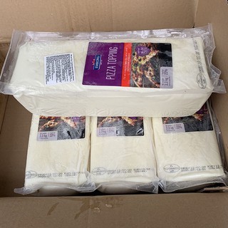 Phomai nhập khẩu Đan Mạch làm pizza, hotdog