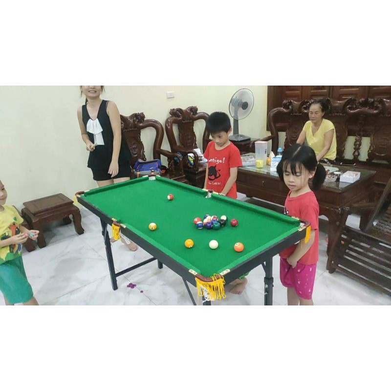 Bàn bi-a 1,2m giải trí nhẹ nhàng trong gia đình, văn phòng nhỏ. Chơi xong có thể gập lại nên không tốn diện tích.