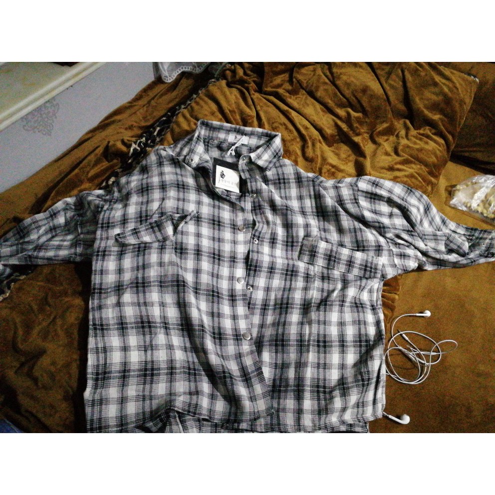 Áo khoác Caro mỏng thu Oversize 3 màu ống rộng - Áo oversize, Áo ulzzang | BigBuy360 - bigbuy360.vn