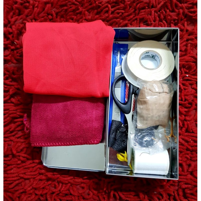 Hộp dụng cụ y tế cho gà