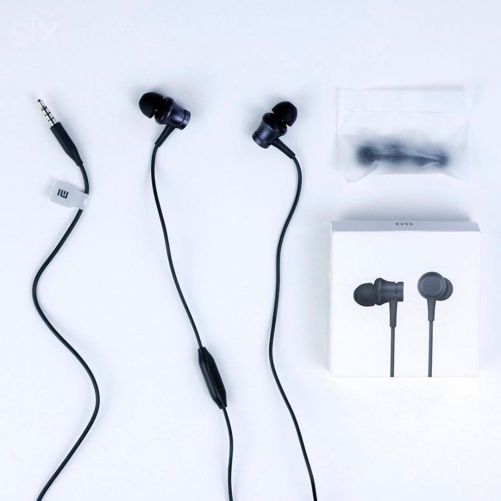 Tai nghe có dây nhét tai Xiaomi Piston lite 2017 tròn (đen) có míc , 3.5mm chống ồn , vỏ nhôm nguyên khối , âm thanh 3D