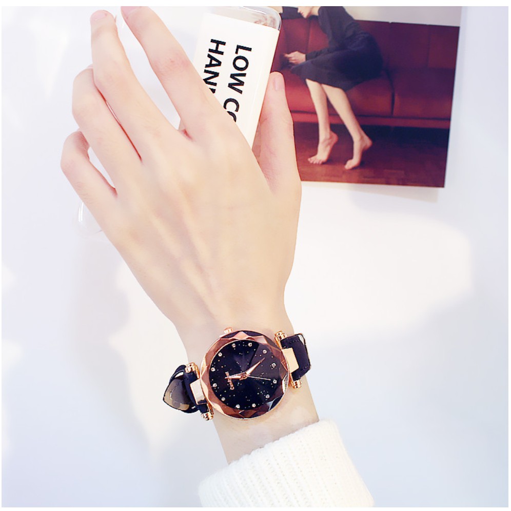 [CỰC ĐẸP] ĐỒNG HỒ NỮ DÂY DA CANDY CAT MẶT KIM TUYẾN 3D NGỌC NHÂN TẠO CỰC HOT DHD183 | BigBuy360 - bigbuy360.vn