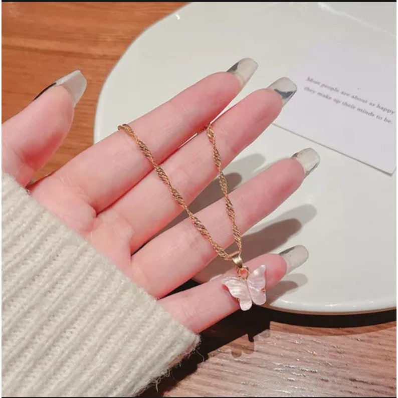 Dây chuyền mặt bướm màu sắc cá tính, vòng cổ thời trang Filibra - DC009