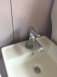 Vòi lavabo đầu xoay 360 độ