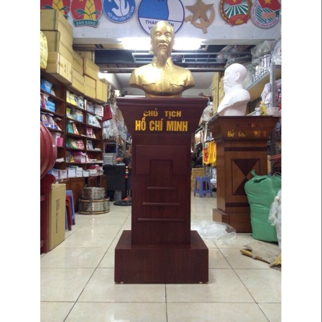 Bục tượng bác hồ