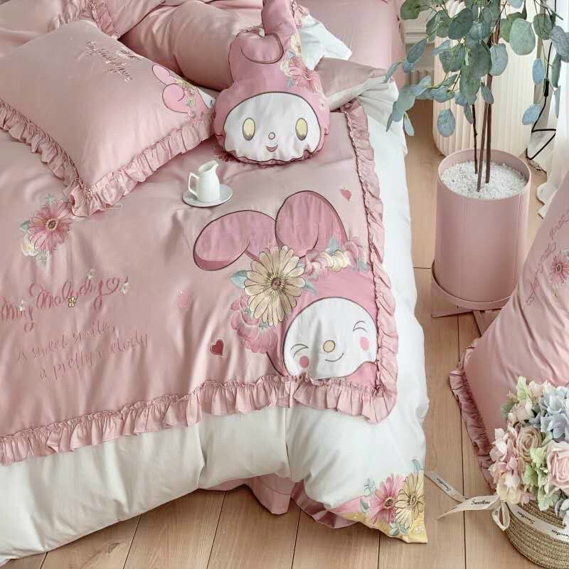 Drap lụa thêu thỏ hồng set 7 món, chăn kèm ruột