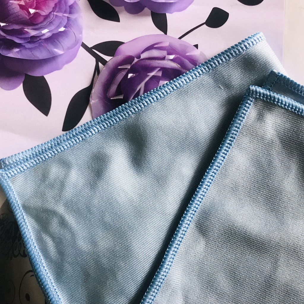 Khăn lau kính ô tô chuyên dụng không gây xước xe