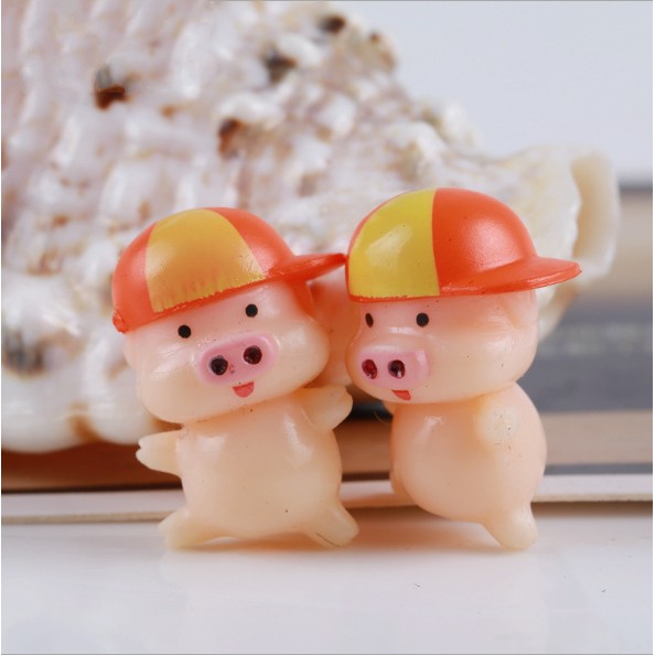 Combo 02 mô hình heo con dễ thương thích hợp trang trí tiểu cảnh, móc khóa, DIY